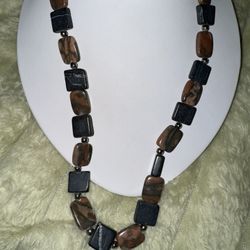 NEWER Unique Sterling Tigers Eye & Onyx Stone Necklace 