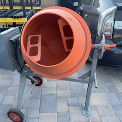 YARDMAX YM0115 4.0 Cu. Ft. Concrete Mixer