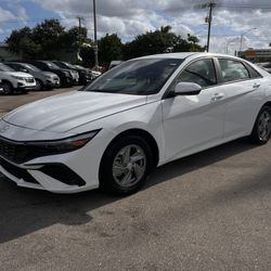 2024 HYUNDAI ELANTRA SE