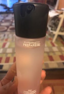 MAC rose prep & fix spray