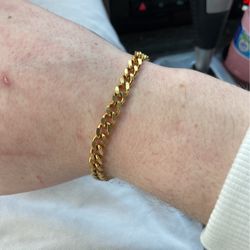 Gold Bracelet ( Unisex)
