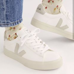 VEJA CAMPO LEATHER SNEAKERS