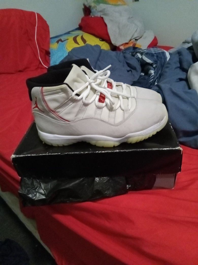 Jordan 11 Platinum Tint ( Take Trades To)
