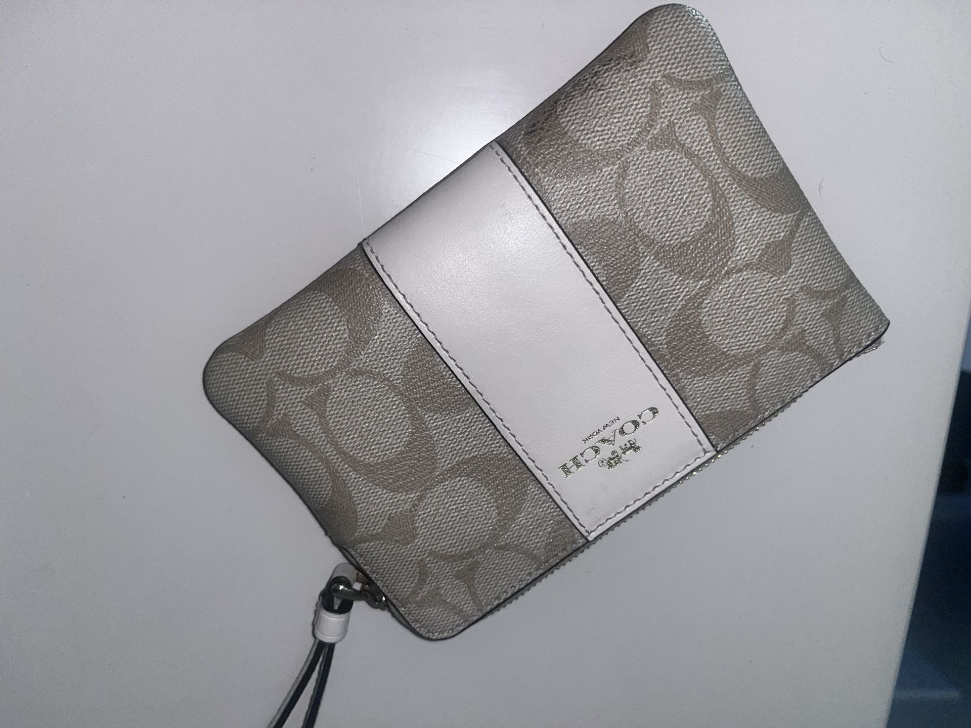 Coach Signature Stripe Wristl