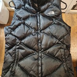 The North Face Down Vest .. Size Medium 