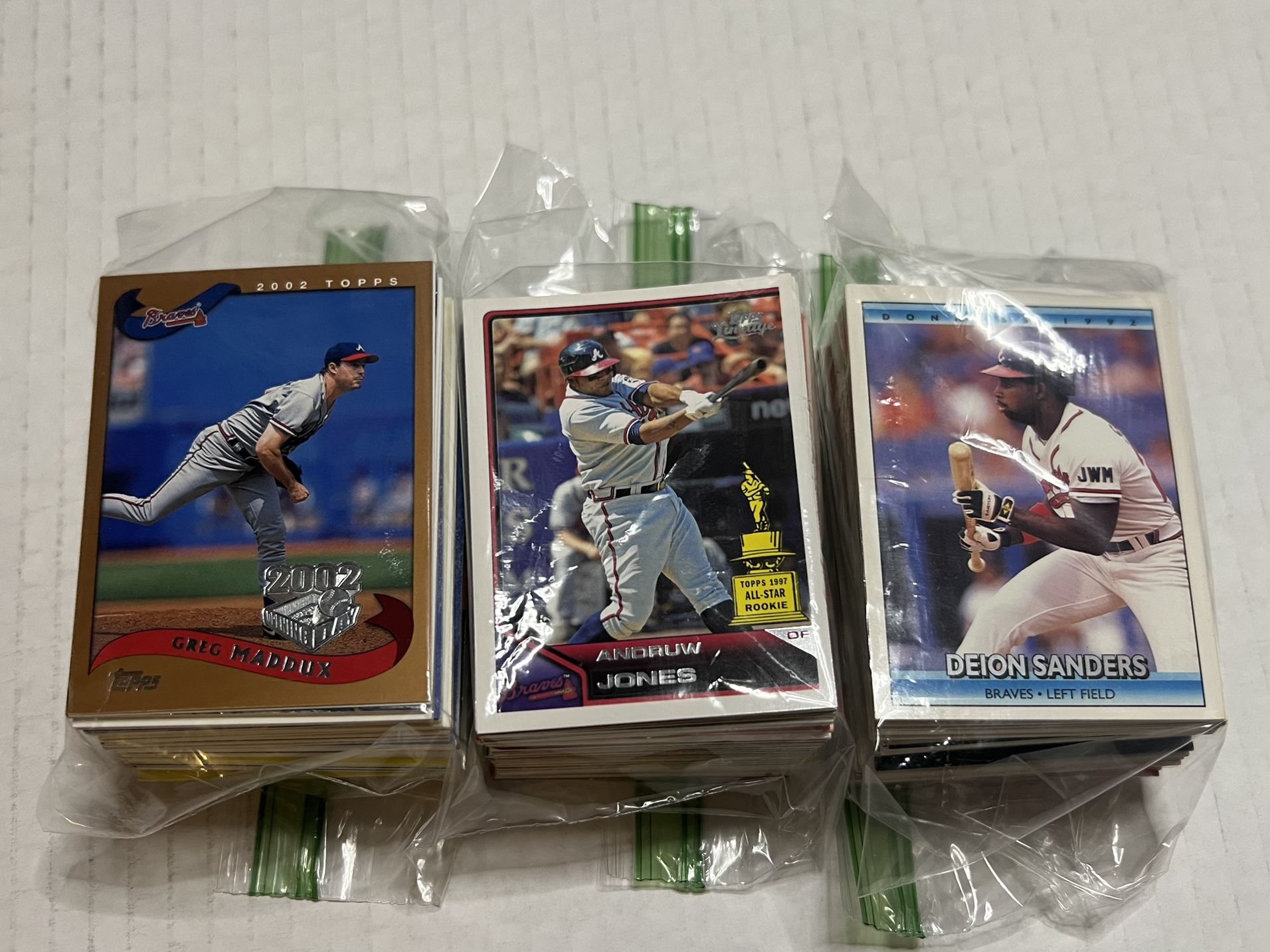 Atlanta Braves Baseball Cards Lot Of 225