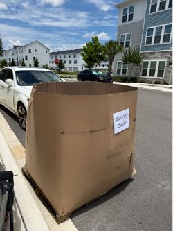 BRAND NEW Amazon Apparel Overstock Pallet | Around 420 Pieces | Over $20,000 Retail Value | Top Brands