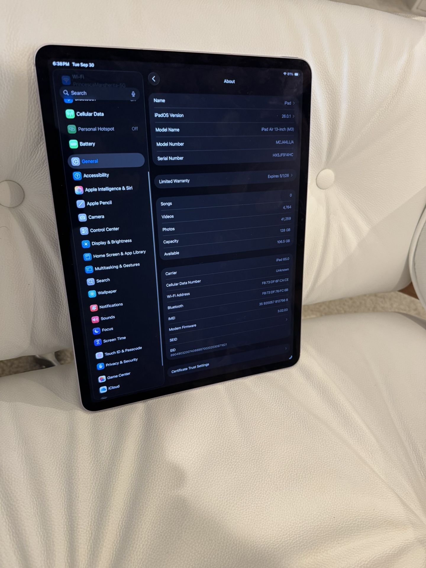 LIKE NEW 2024 Apple iPad Air 128GB 13” M3 WiFi + 5G