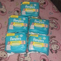 ‘ Pampers ’ Swaddlers Diapers . SIZE : Newborn Up To 10 Lbs 