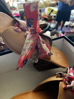 Women’s shoe