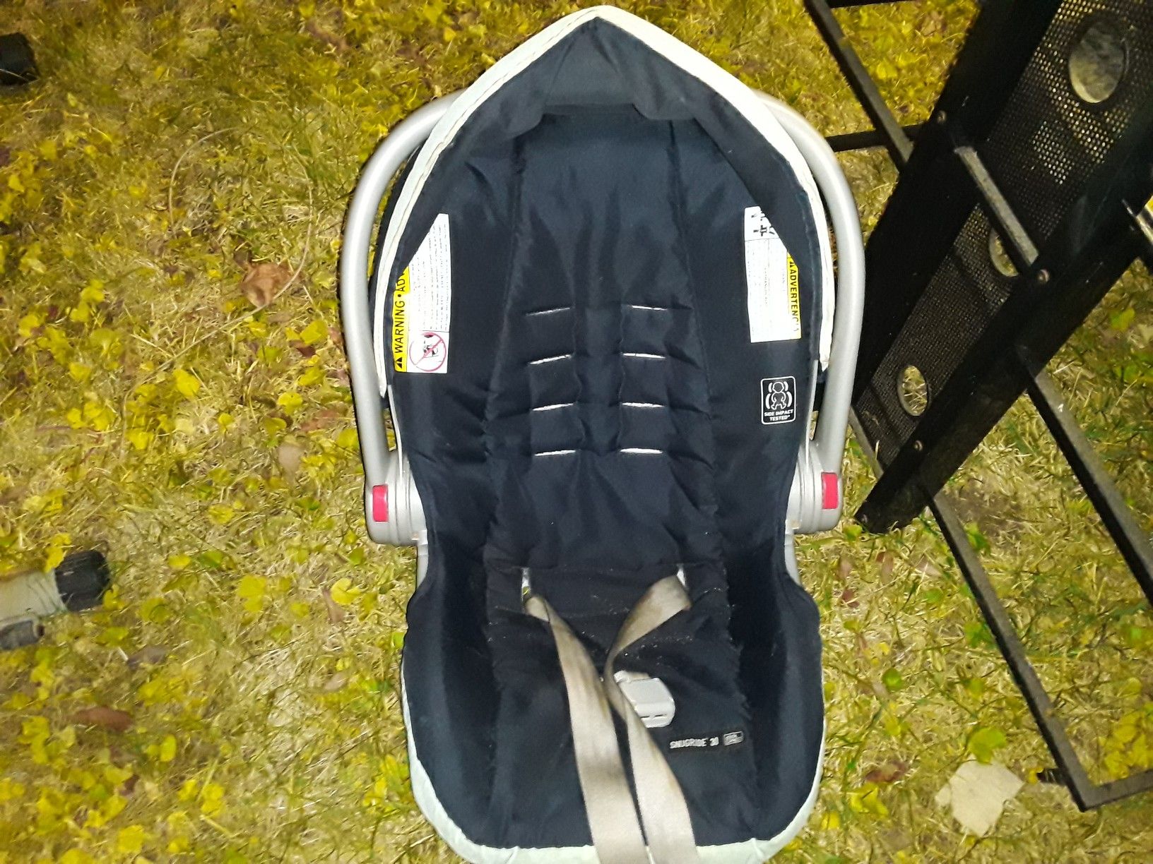 Baby carrier, no car base, barely used