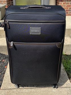 Samsonite Large Spinner Suitcase Luggage