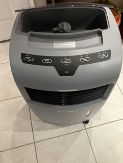 Air conditioning unit with remote Honeywell