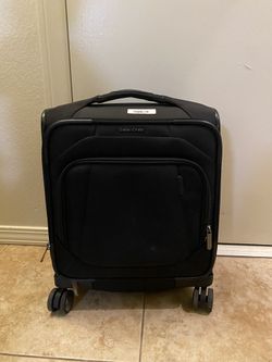 Black Samsonite Carry On maleta