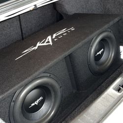 Skar audio dual 12” subwoofers and amp