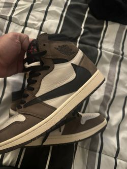 Jordan 1 Travis Scott