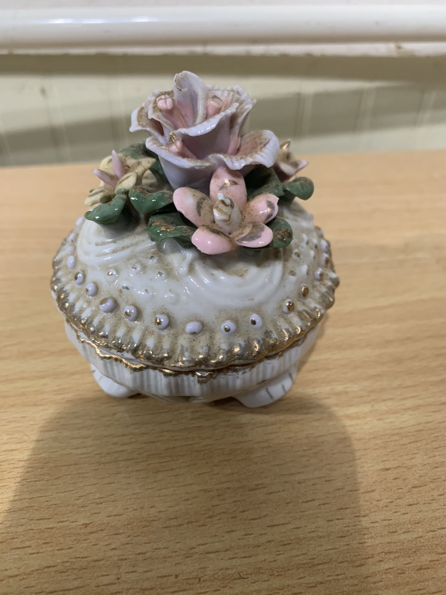 Porcelain vintage jewelry box Porcelain Bird ring box small trinket box