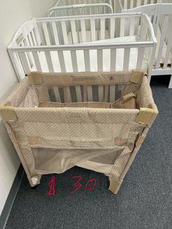 Fold up crib