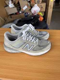 New Balance Men’s 10.5 990v5