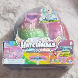 Hatchimals Rainbow-Cation Family Hatchy Homes 8 Surprises Inside