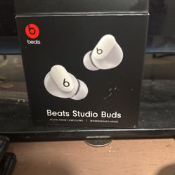 Beats Studio Buds 