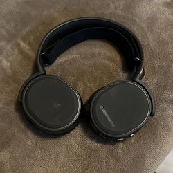 Steel series Headphones