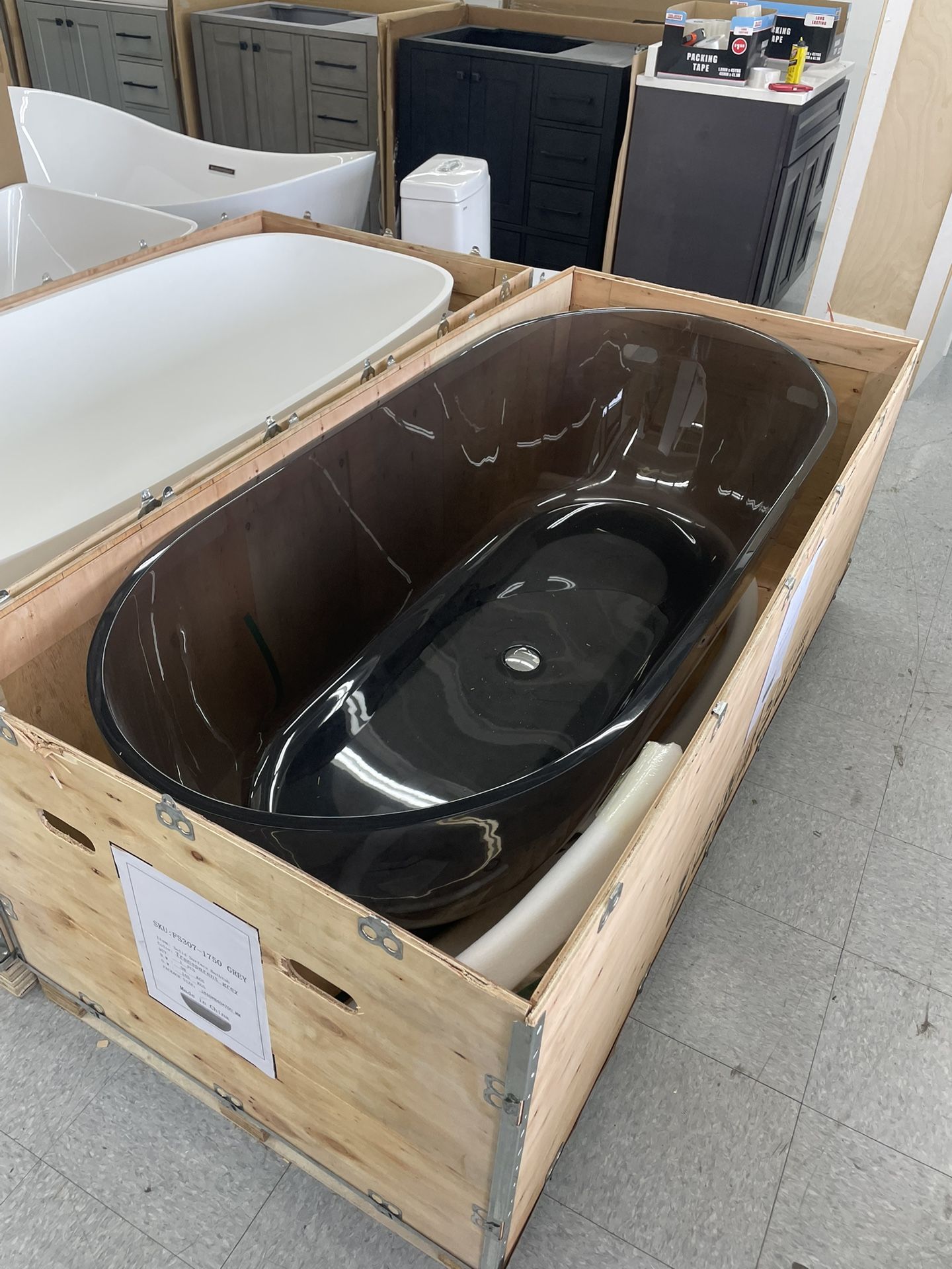 Solid surface bathtub 69” acrylic resin