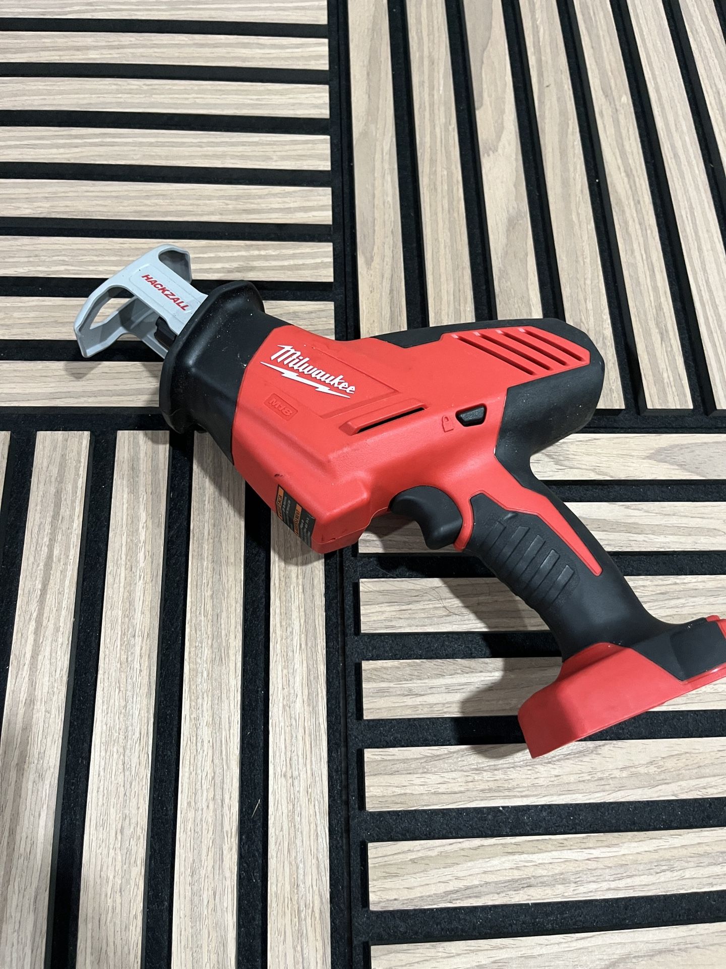 Milwaukee 2625-20 18V Hackzall Reciprocating Saw Sawzall M18 18 Volt