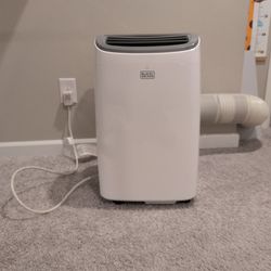 BLACK+DECKER 8,000 BTU Portable Air Conditioner 