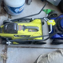 Ryobi 13 Inch Battery Powered Lawnmower. 