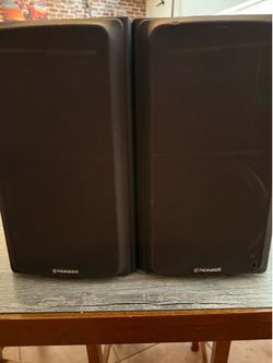 Pioneer speakers