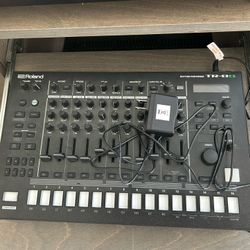 Roland Tr-8s