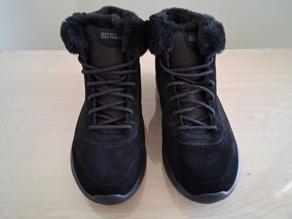 Sketchers On-the-Go Womens Boots