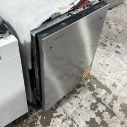 Whirlpool Dishwasher 