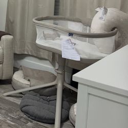 Halo BassiNest Swivel Sleeper 3.0 Bassinet