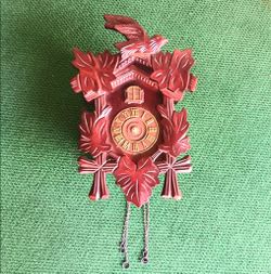 FOR PARTS Vintage Cuckoo Clock (Read Full Description).
This item is being sold "as-is" for parts only.