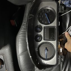 Escalade Cluster