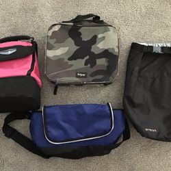 LOT OF 4 KIDS LUNCH BOXES LUNCHBAGS BAGS FOOD STORAGE CONTAINERS - BACK TO SCHOOL