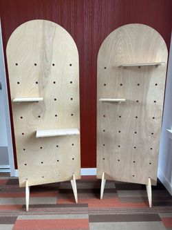 Floating Curved Top Pegboard Stand