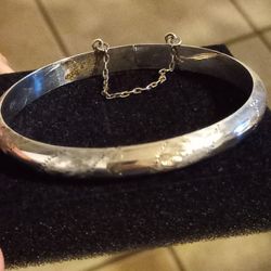 Sterling 925 Etched Hinged Bracelet 4 1/2" - 5".
