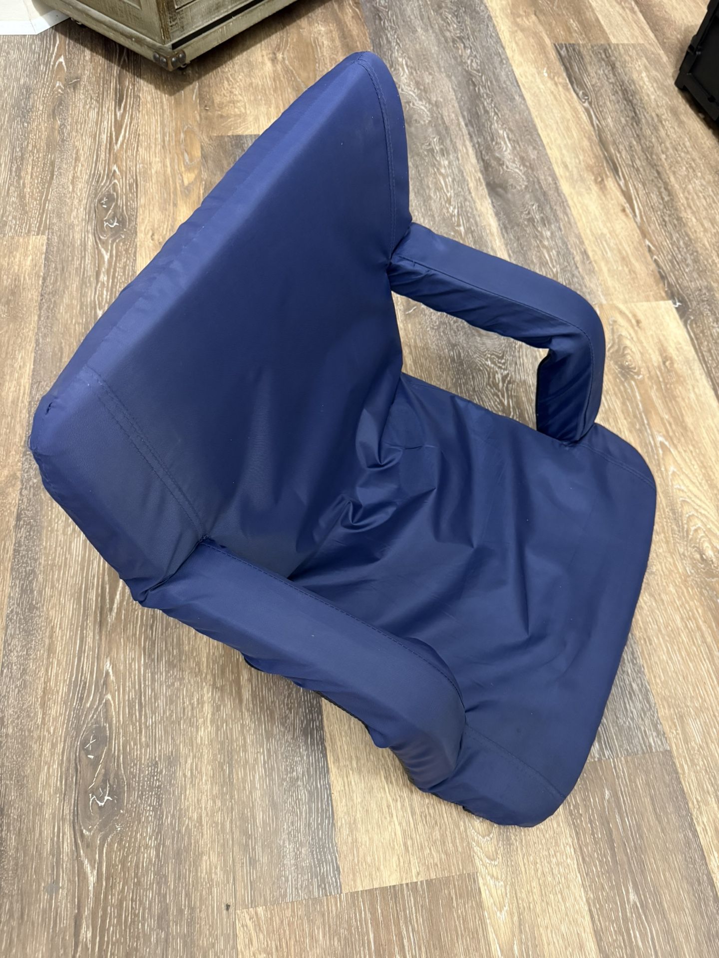 Portable Reclining Seat with Armrest Blue