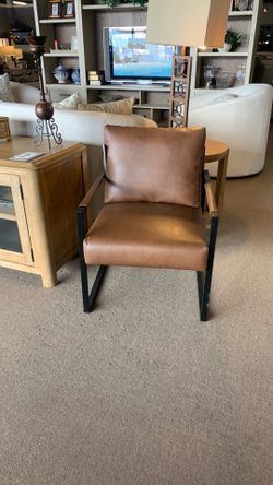 Accent chair