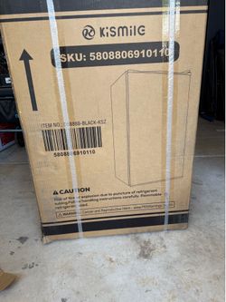 Upright freezer