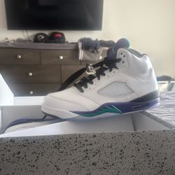 Grape 5s Size 11 New 