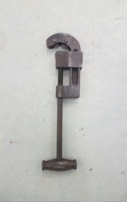 Vintage Barnes No. 2 Pipe Cutter