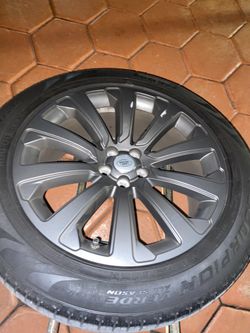 Tire 255/50/20