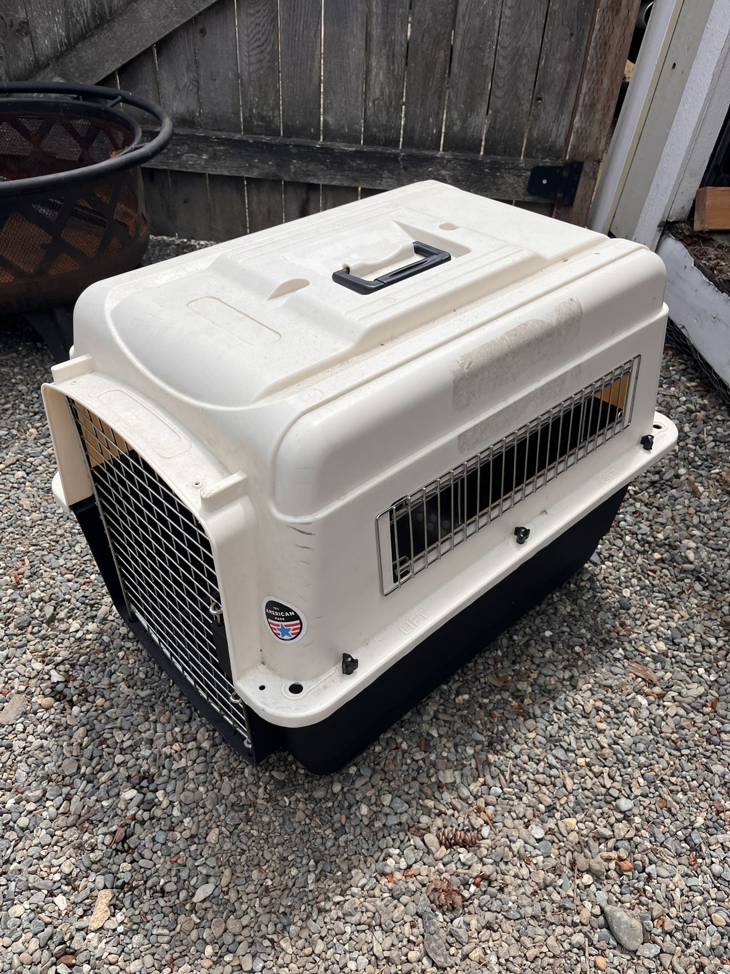 Pet crate
