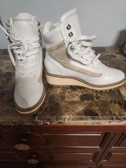 Women's wedge boots