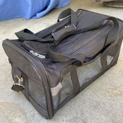 Soft Pet Carrier W/Sherpa Lining 