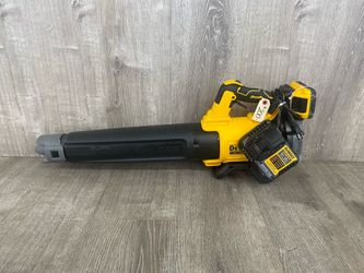Dewalt Blower DCBL722 w/ Battery & Charger